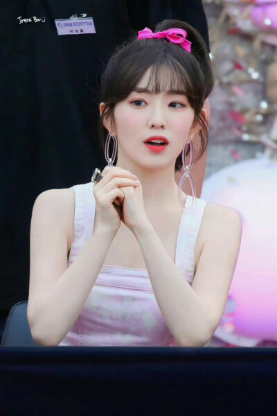 裴珠泫 Irene
©Logo侵删.