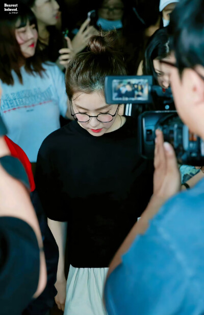 裴珠泫 Irene
©Logo侵删.