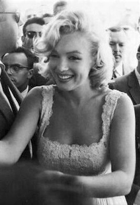 Marilyn Monroe at the opening of the Time-Life building, New York, 1957 ​