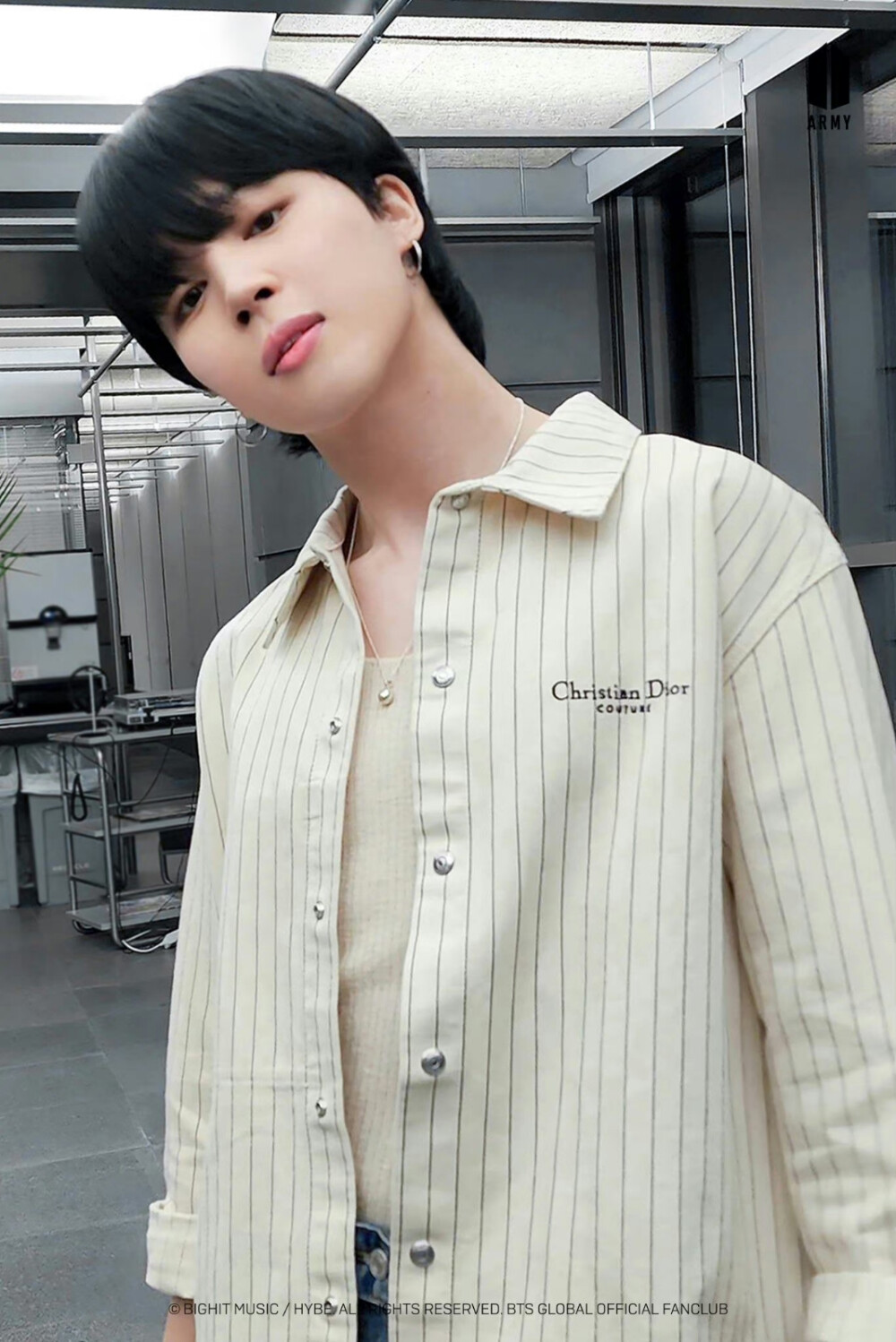 朴智旻
230331 weverse
Jimin "FACE" Special Cut for ARMY