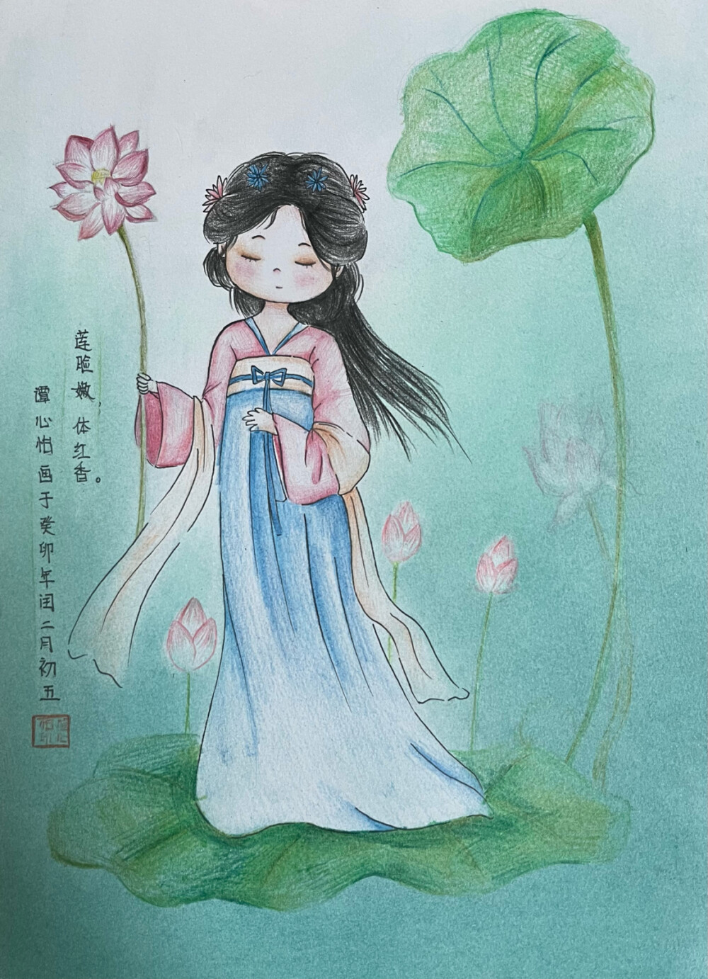 古风漫画总结：
本节课同学们临创了一幅古风漫画人物作品。
汉服是一首绝美的诗。汉的大气，晋的飘逸，唐的开放，宋的端庄，无论哪一种，都好。同学们通过看视频简单了解了古代服饰的特点，图案寓意等。学习了彩铅的技法来表现汉服的娟秀，色粉营造画面氛围感，效果都很棒
同学们对于人物五官的把控还有待提高，希不忘初心画出好的作品！
仼凭时光茬苒，汉服艺彩依旧。