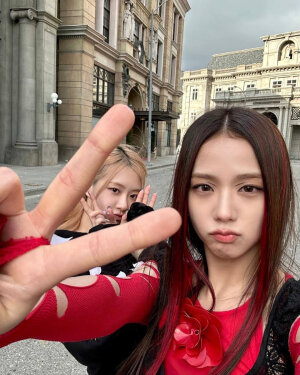 rosé& jisoo