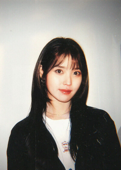 IU 壁纸