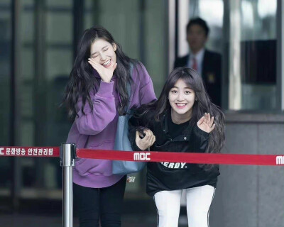 SANA × JIHYO
©Logo侵删.