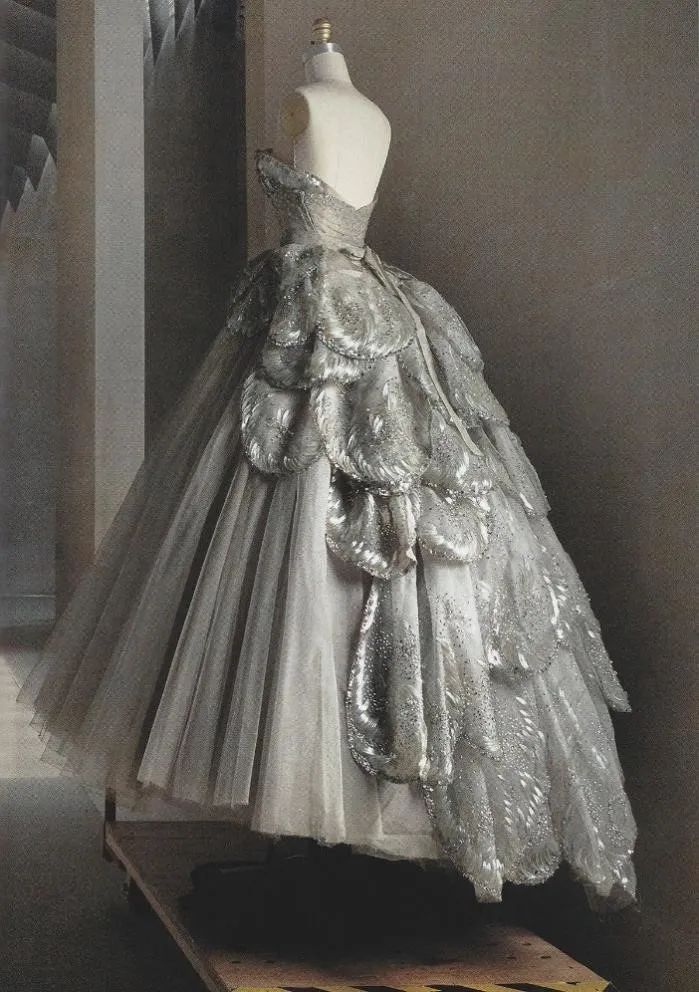 Christian Dior Haute Coutre 1947