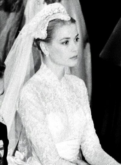 Grace Kelly at Monaco Cathedral for her wedding to Prince Rainier III of Monaco 1956. ​​