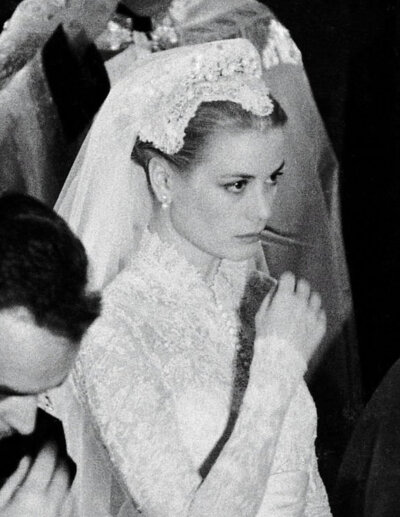 Grace Kelly at Monaco Cathedral for her wedding to Prince Rainier III of Monaco 1956. ​​