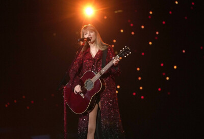 Taylor Swift
泰勒斯威夫特
霉霉