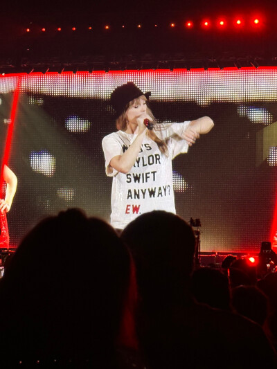 Taylor Swift
泰勒斯威夫特
霉霉