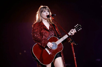 Taylor Swift
霉霉
泰勒斯威夫特