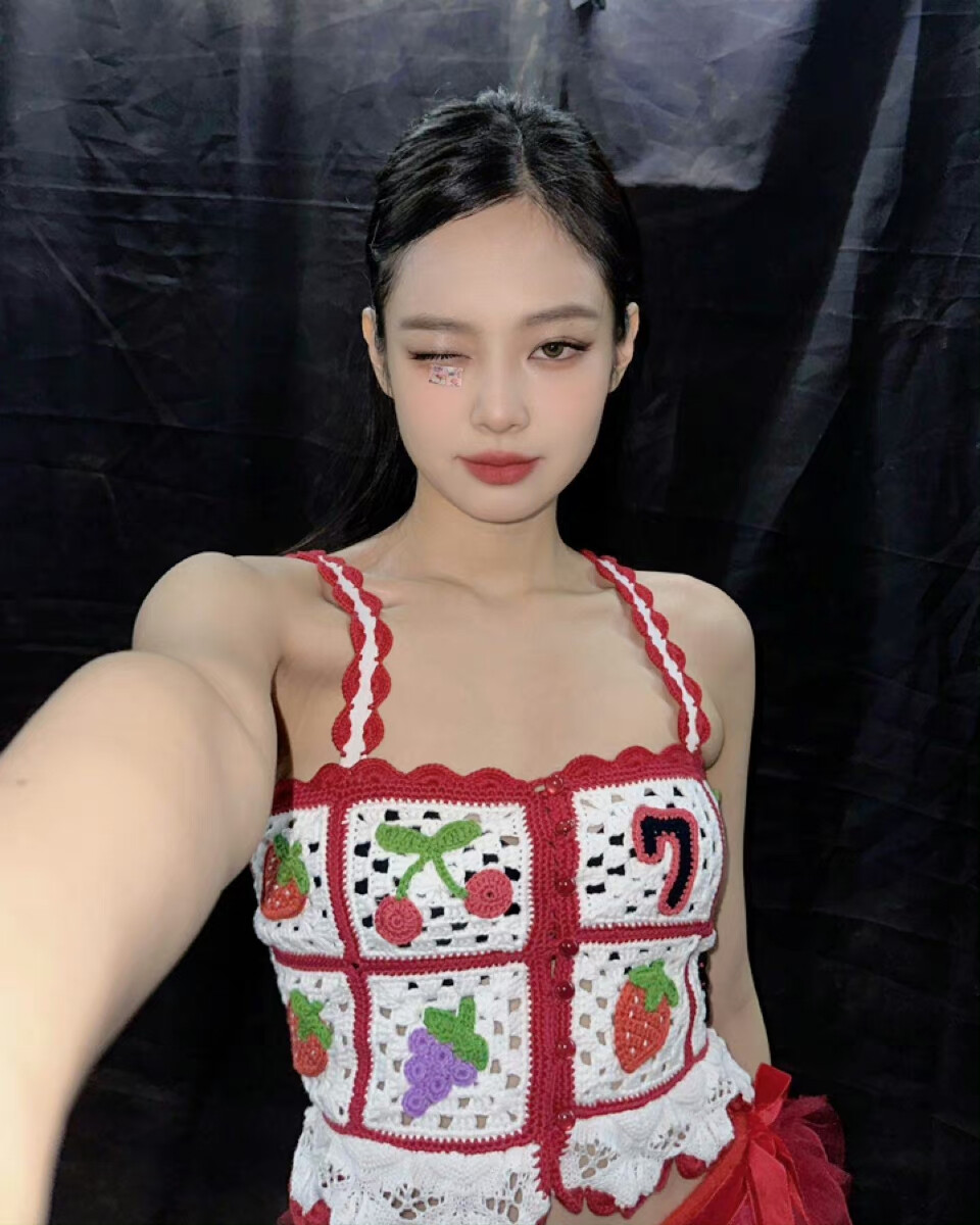 Jennie
草莓小妮