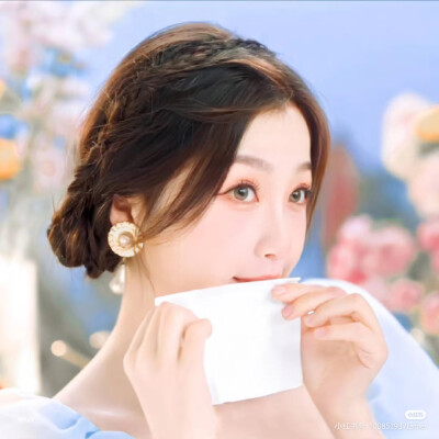 专发虞宝的美照