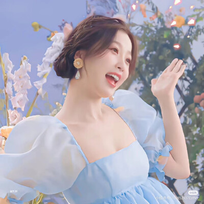 专发虞宝的美照