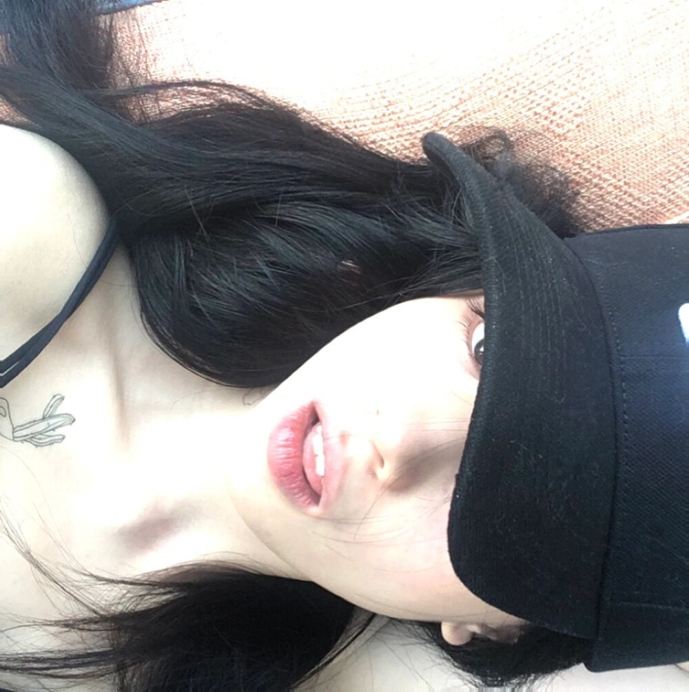 女头女生头像赞评论更多