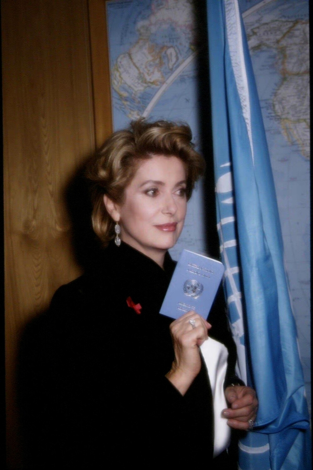 1994年，CatherineDeneuve 被任命为联合国教育科学及文化组织亲善大使。