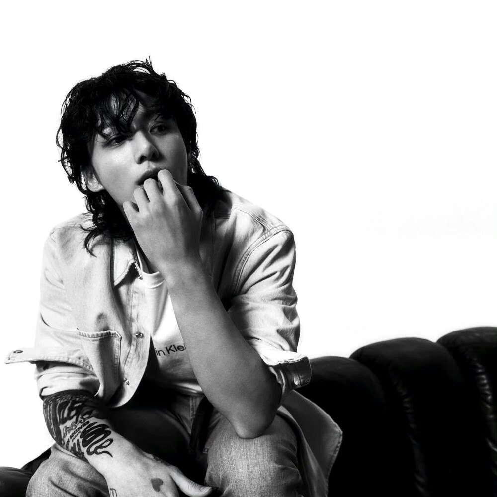 防弹少年团BTS
田柾国 CK代言图