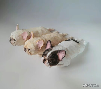 日本木雕作者Masato Watanabe 的一些新作品，都是神态各异，生动形象的各种木雕猫猫狗狗。