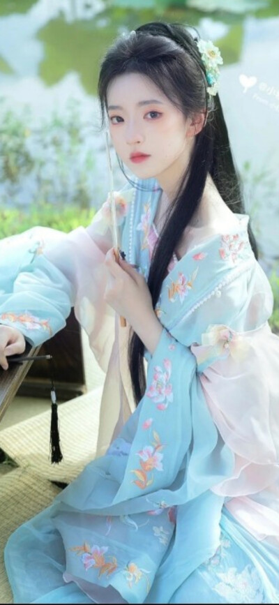 汉服【古风】芙蓉不及美人妆