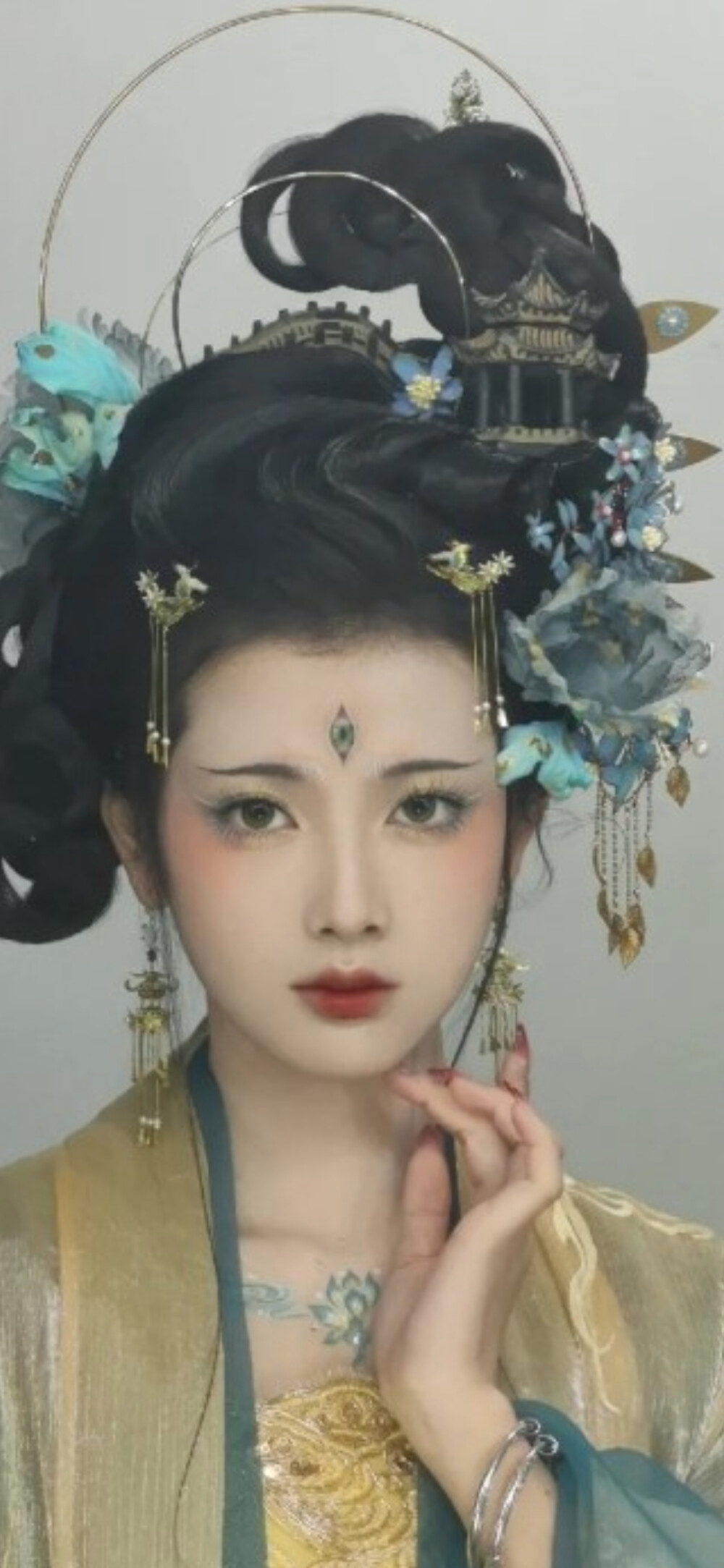 汉服【古风】芙蓉不及美人妆