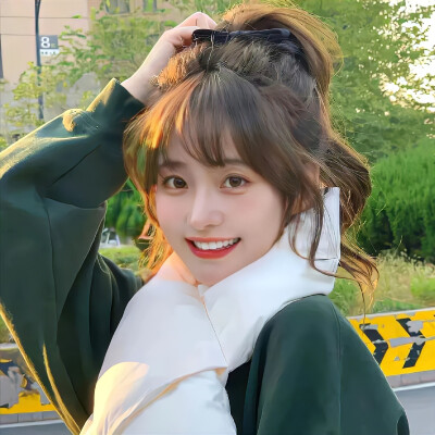 “浪漫世界值得孤身。”
女头，侵权删