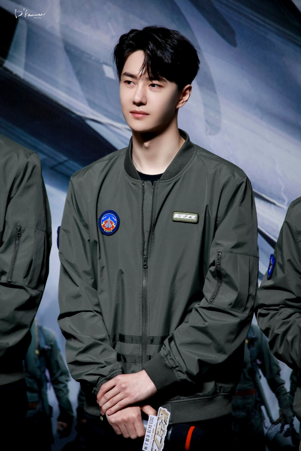 230423 电影《长空之王》首映礼
☁我的长空之王☁
@UNIQ-王一博 cr:logo