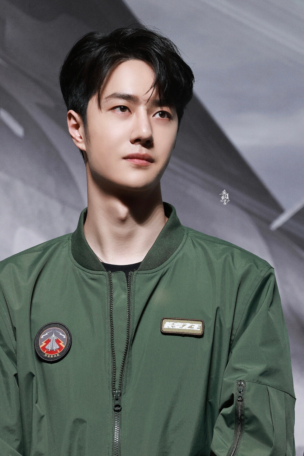230423 电影《长空之王》首映礼
☁我的长空之王☁
@UNIQ-王一博 cr:logo
