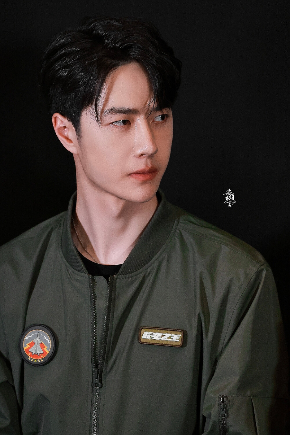 230423 电影《长空之王》首映礼
☁我的长空之王☁
@UNIQ-王一博 cr:logo