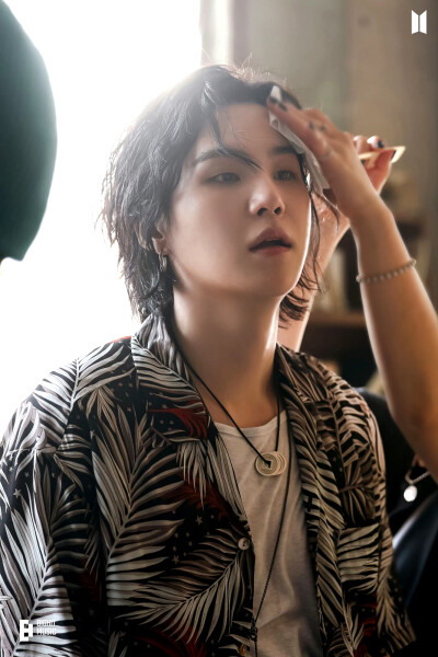 闵玧其
230423 Weverse
Agust D ‘解禁’ MV & Jacket Shoot Photo Sketch