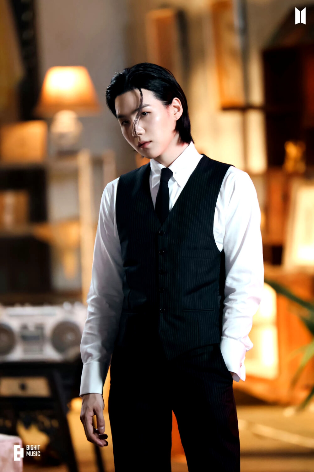 闵玧其
230423 Weverse
Agust D ‘解禁’ MV & Jacket Shoot Photo Sketch