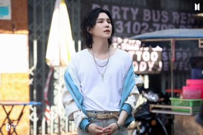 闵玧其
230423 Weverse
Agust D ‘解禁’ MV & Jacket Shoot Photo Sketch