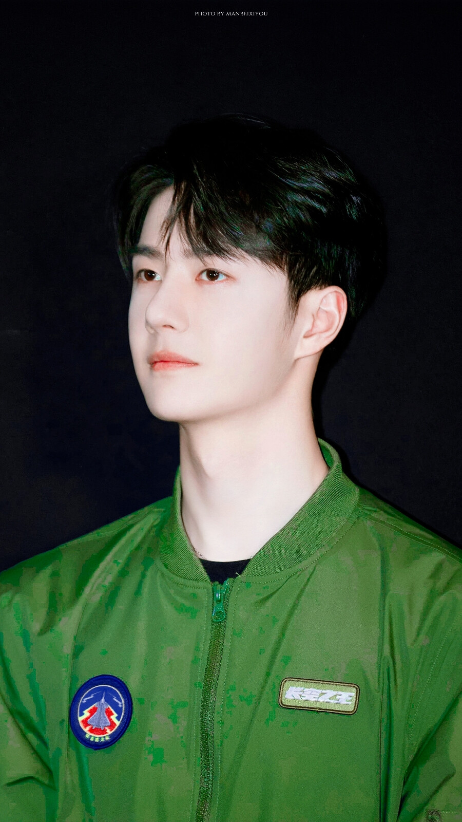 230423 电影《长空之王》首映礼
☁我的长空之王☁
@UNIQ-王一博 cr:logo