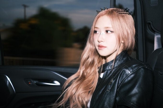 BLACKPINK ROSÉ朴彩英 