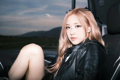 BLACKPINK ROSÉ朴彩英 