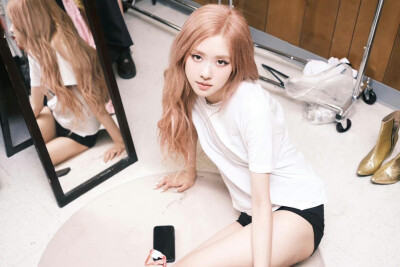 BLACKPINK ROSÉ朴彩英 