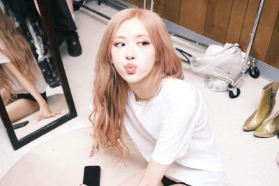 BLACKPINK ROSÉ朴彩英 