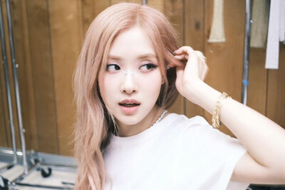 BLACKPINK ROSÉ朴彩英 