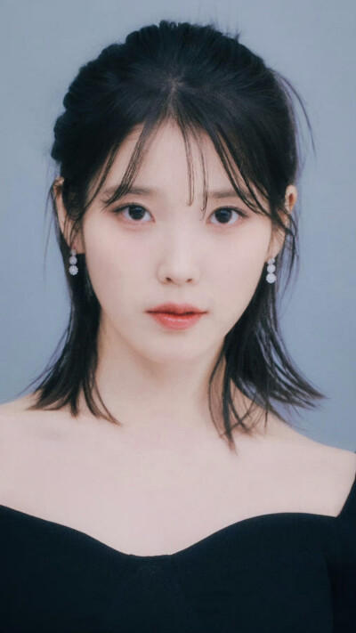 IU | Dream采访
cr:窥见银河星雾