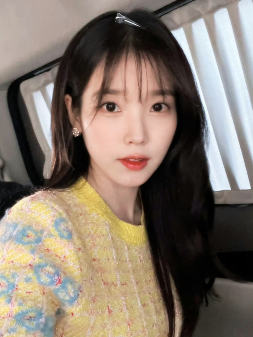 IU | INS
cr:窥见银河星雾