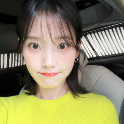 IU | INS
cr:窥见银河星雾