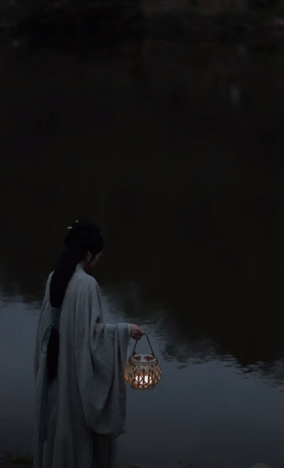 若干年后.山依旧是山.可人、未必还在啊。
