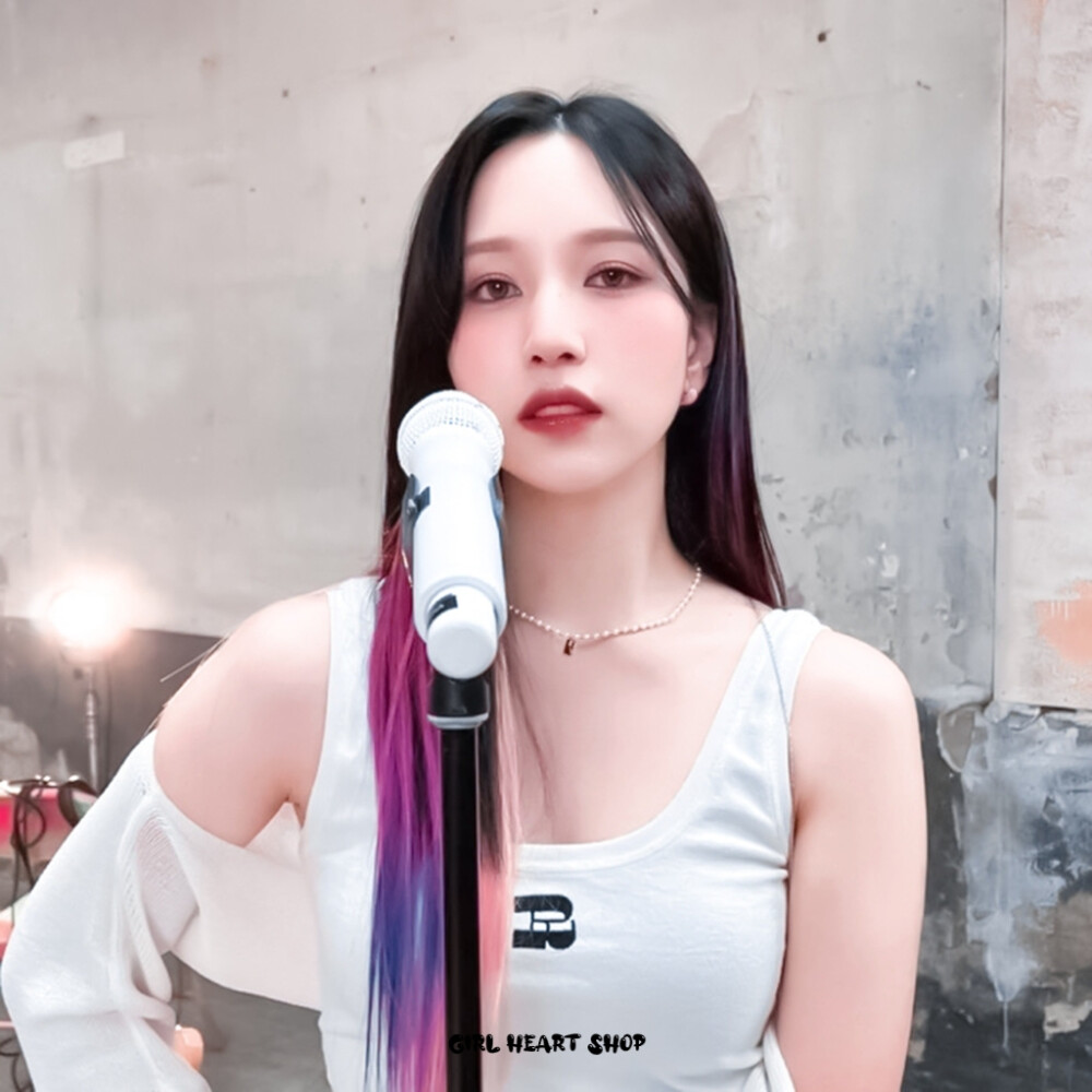 · 喜欢海 喜欢花 喜欢日出和日落 浪漫的年纪别活的太无趣
：Twice