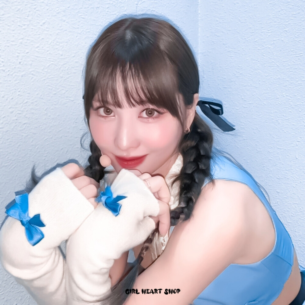 · 喜欢海 喜欢花 喜欢日出和日落 浪漫的年纪别活的太无趣
：Twice