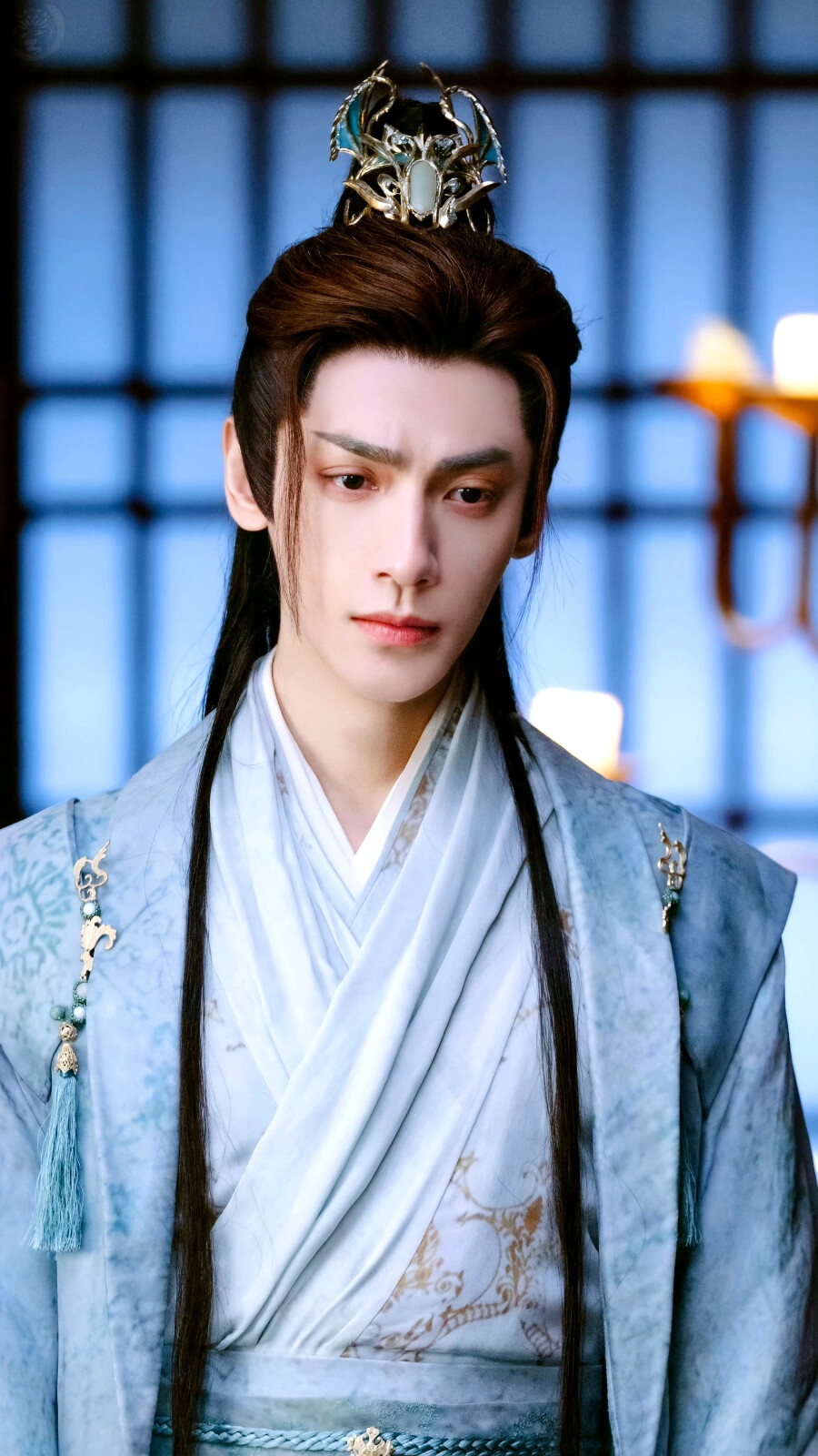 长月烬明｜澹台烬／冥夜
cr：海边淡紫色的天空