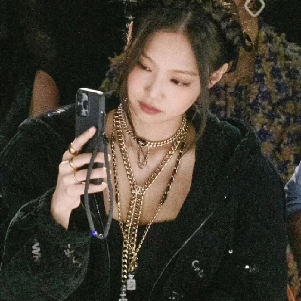 Jennie绝美头像