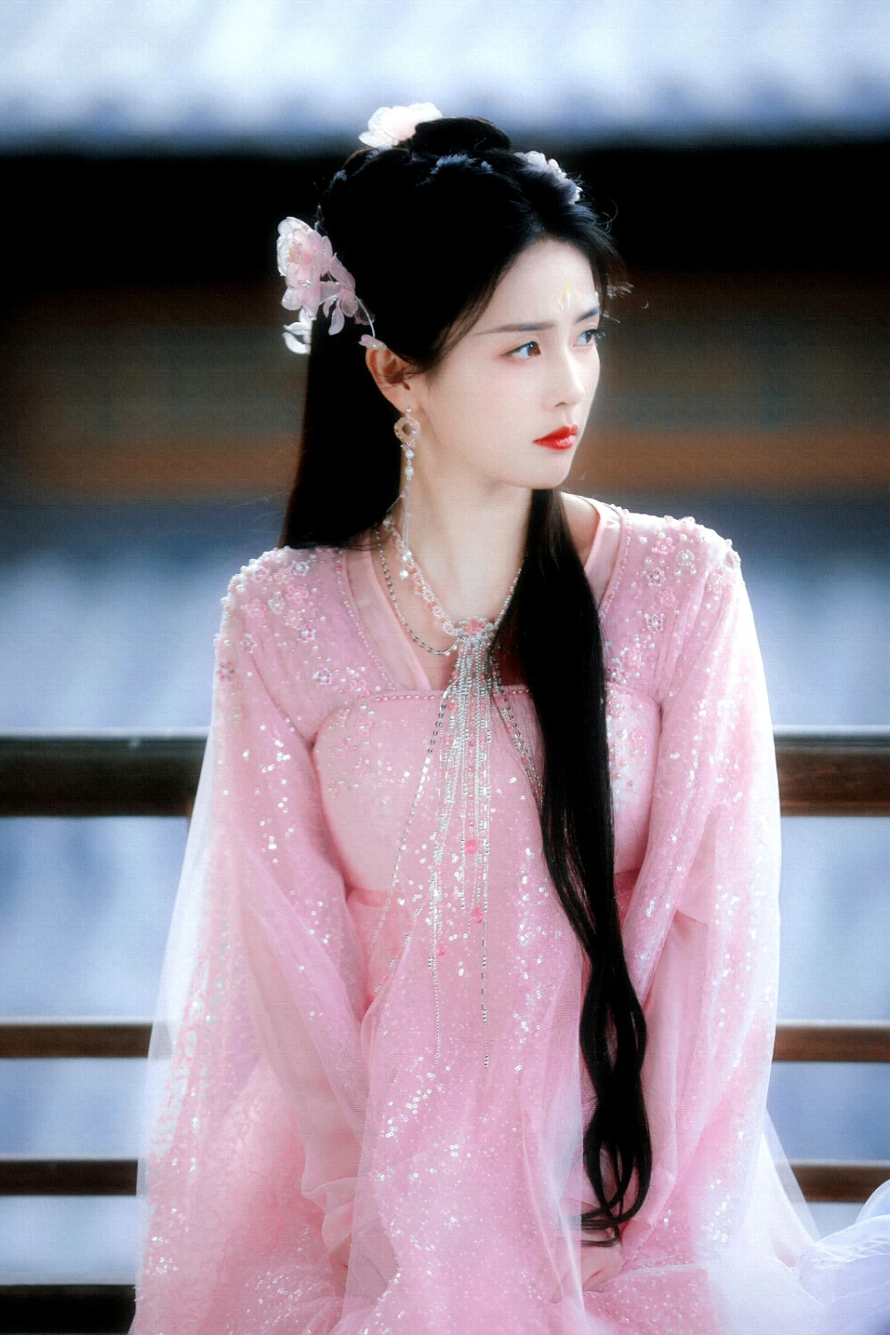 长月烬明 白鹿
图源微博