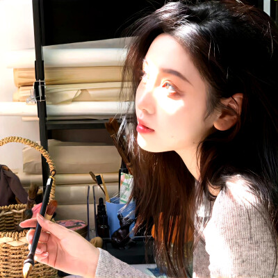 温柔女头
©wb-木夕木