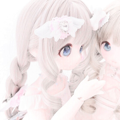 我们本是平行线 我用尽全力才得以见面