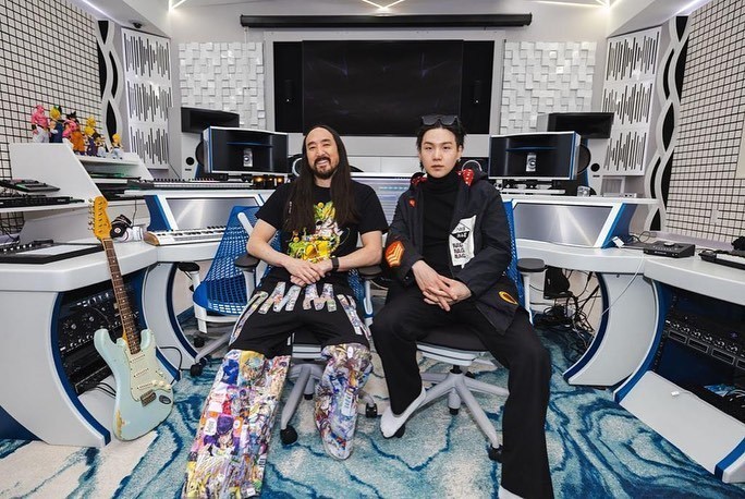 闵玧其
230507 steveaoki