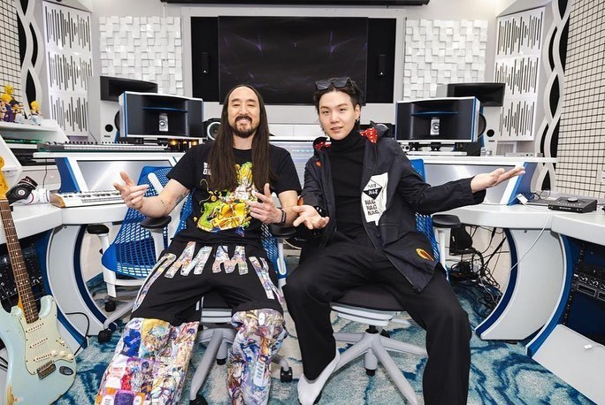 闵玧其
230507 steveaoki