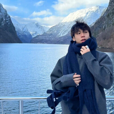 真人男生头像 ｜ 高清男头 ｜ 素质拿图